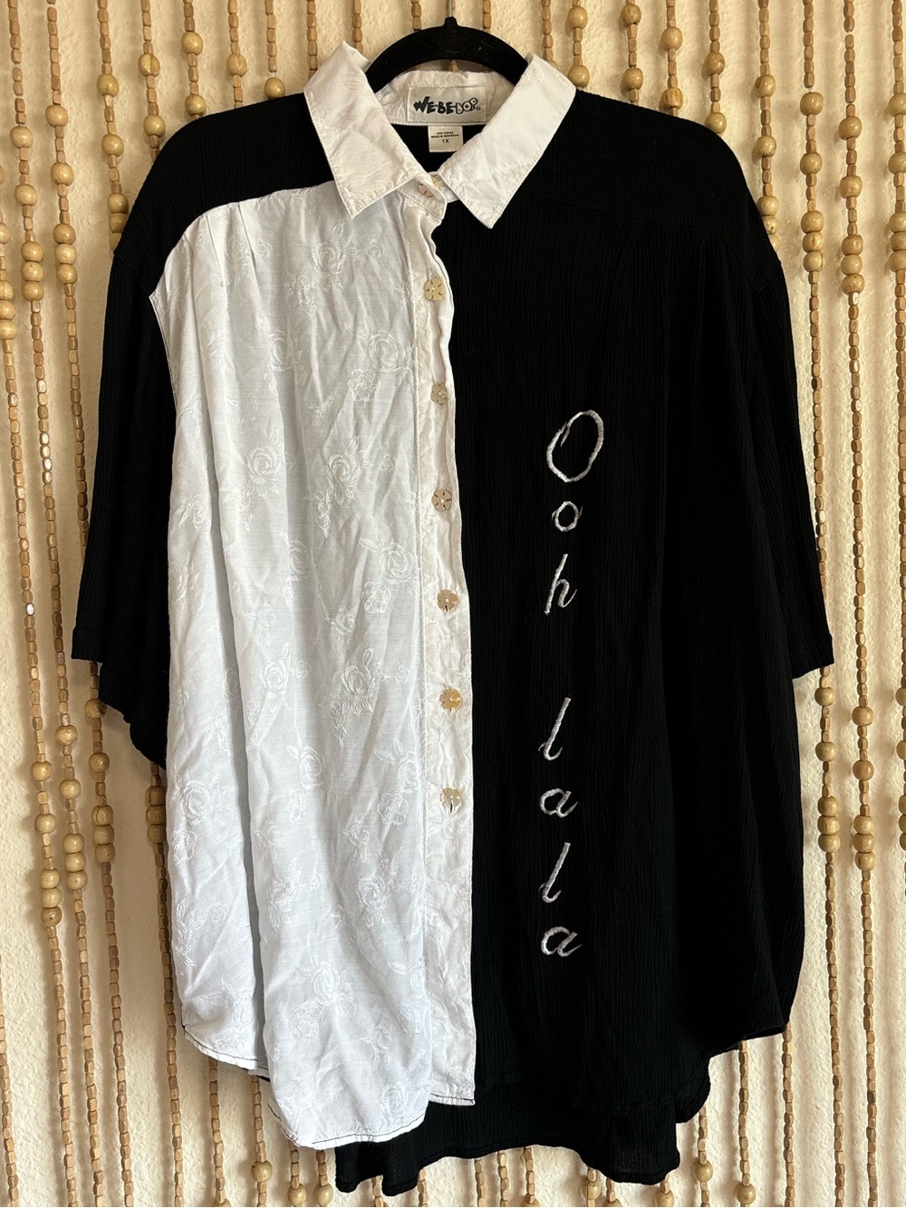 Vintage We Be Bop Ooh Lala Black White Floral Embroidered Loose Fit Button Down
